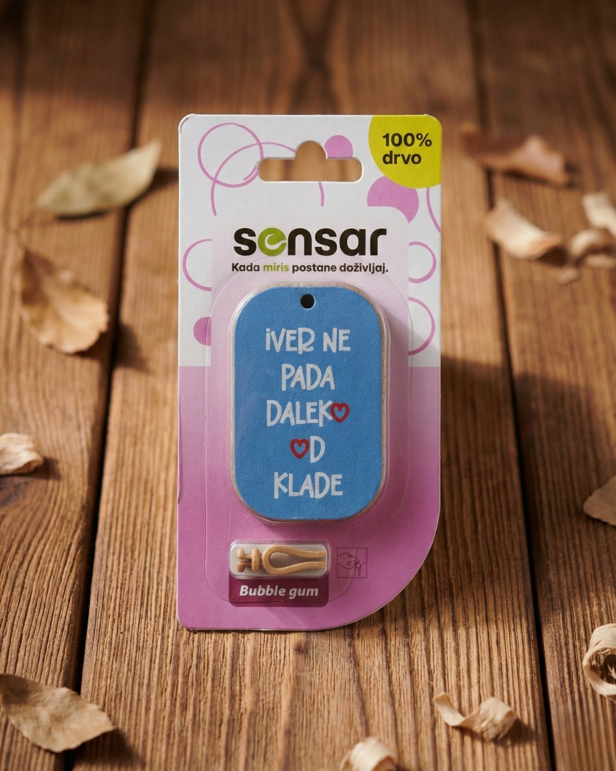 Iver Ne Pada Daleko od Klade